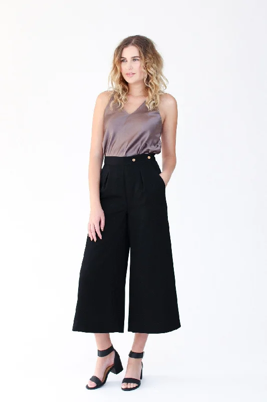Flint Pants & Shorts Belted Tropical Print Shorts