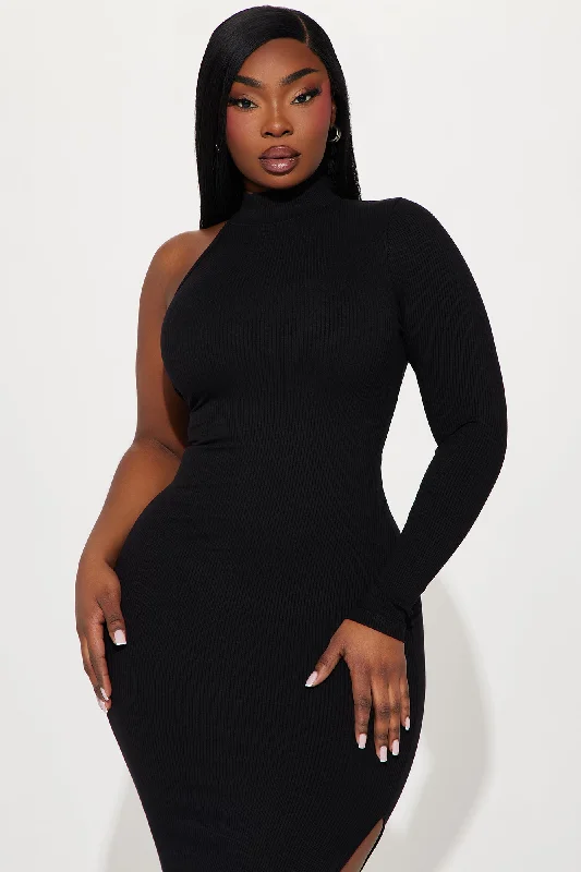 Ayana Snatched Maxi Dress - Black Ayana Snatched Maxi Dress - Black